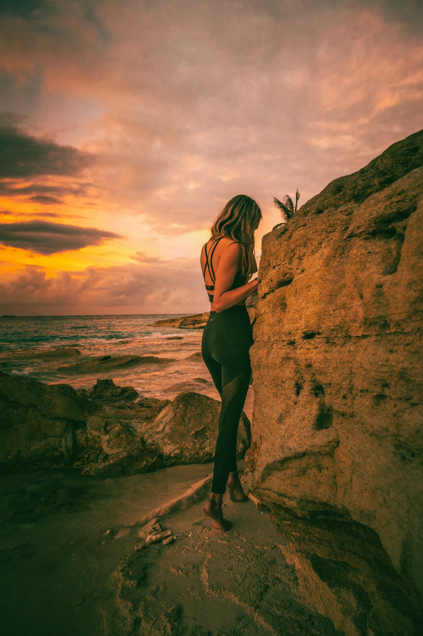 High-Rise Mesh Eco Legging with Pockets